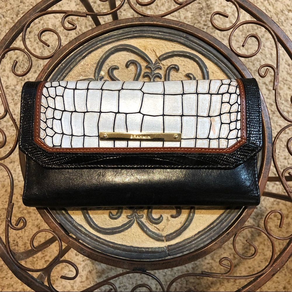 Brahmin wallet